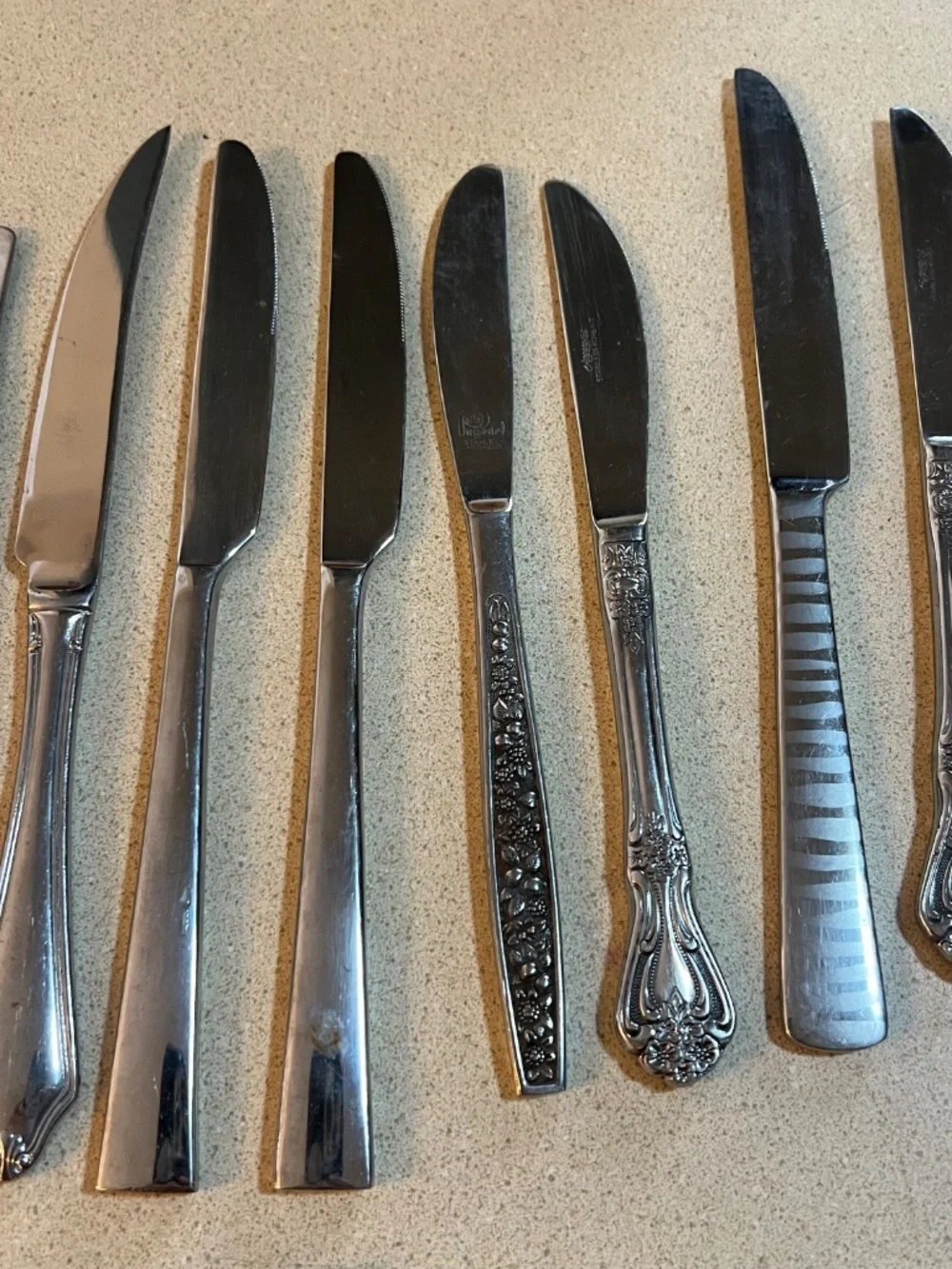 Oneida many knives